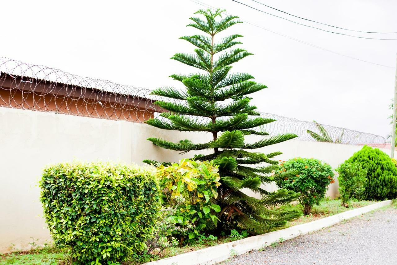 Charis Home Services Haatso Εξωτερικό φωτογραφία